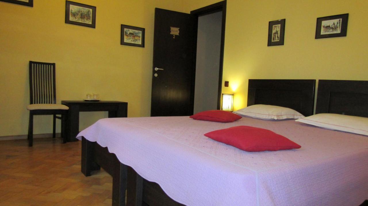 Rami House Central Double Rooms Брашов Екстер'єр фото