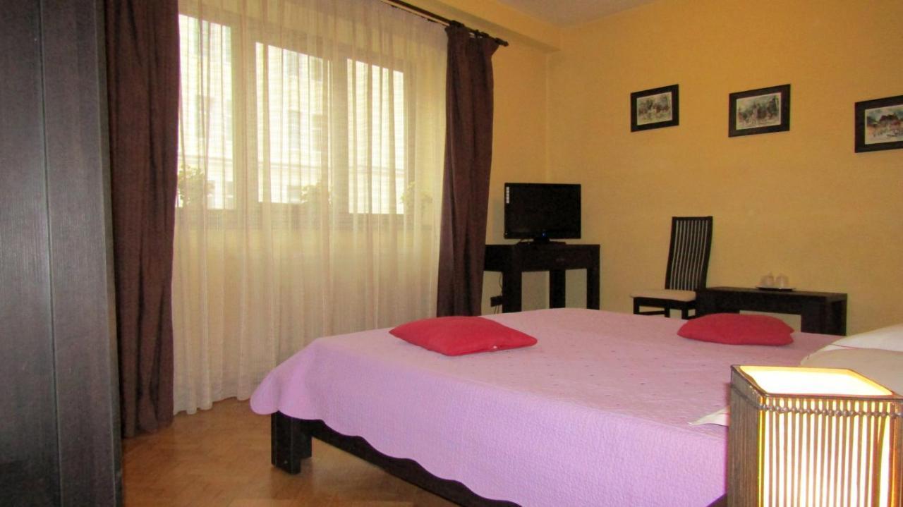 Rami House Central Double Rooms Брашов Екстер'єр фото
