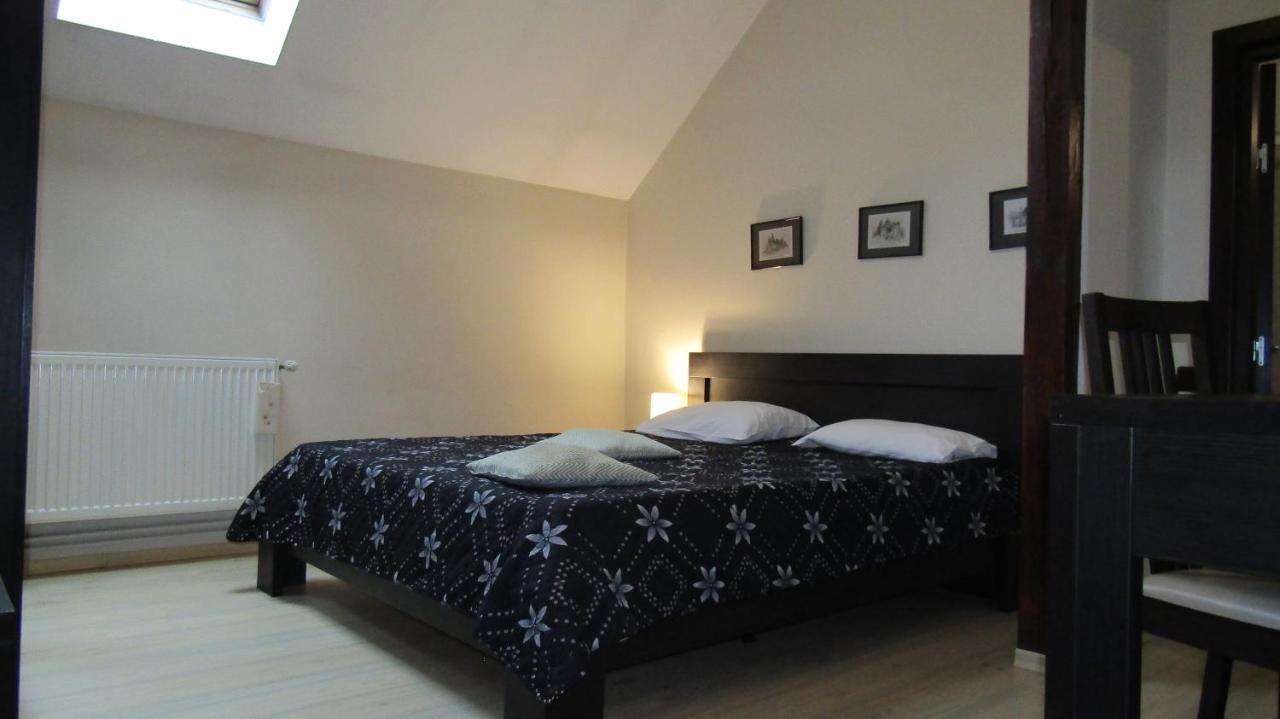 Rami House Central Double Rooms Брашов Екстер'єр фото