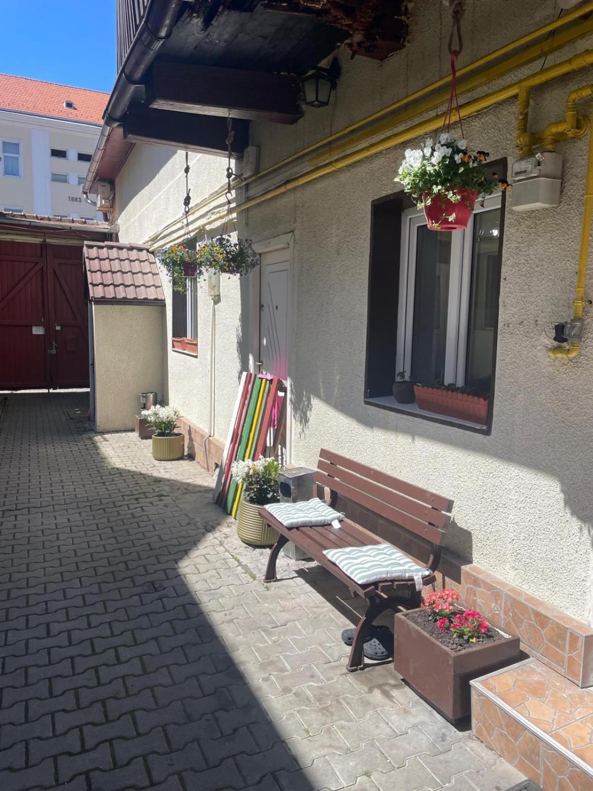 Rami House Central Double Rooms Брашов Екстер'єр фото