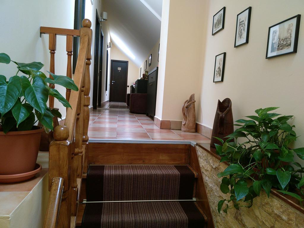 Rami House Central Double Rooms Брашов Екстер'єр фото